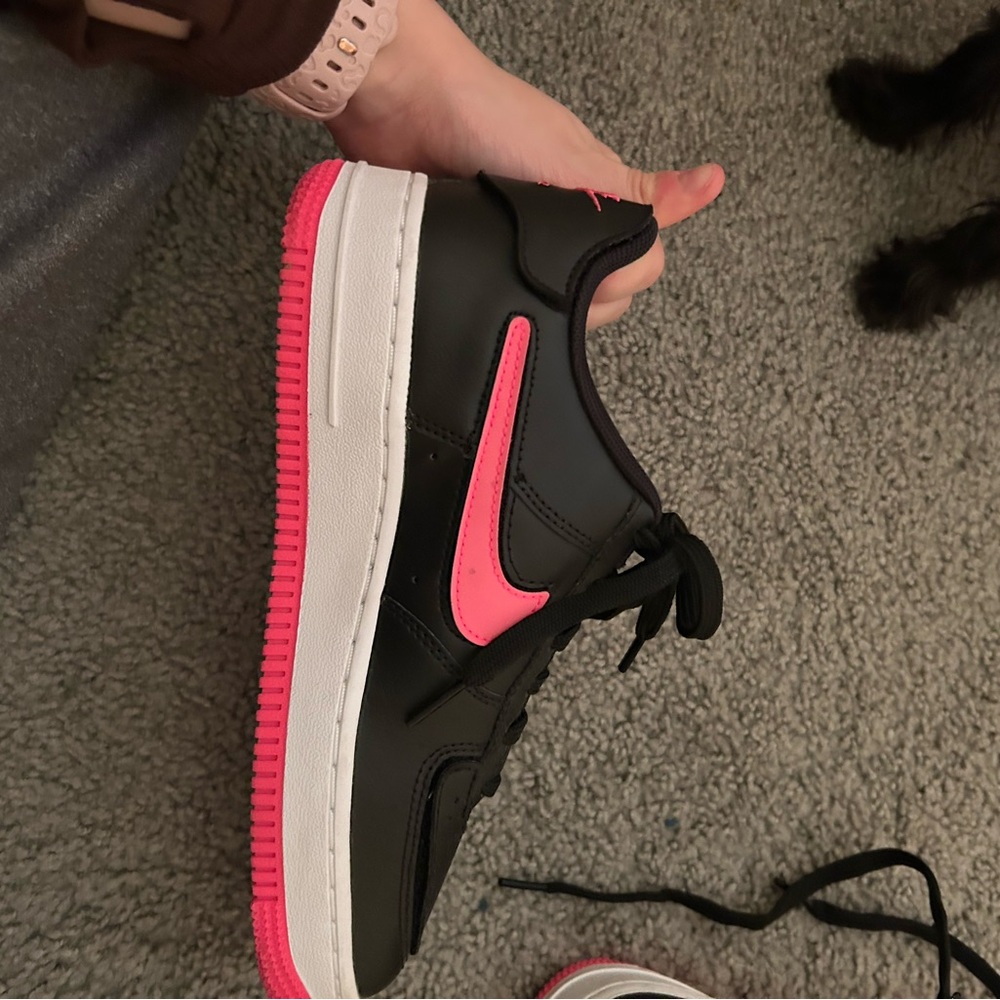 Kids 4.5 black and pink air force